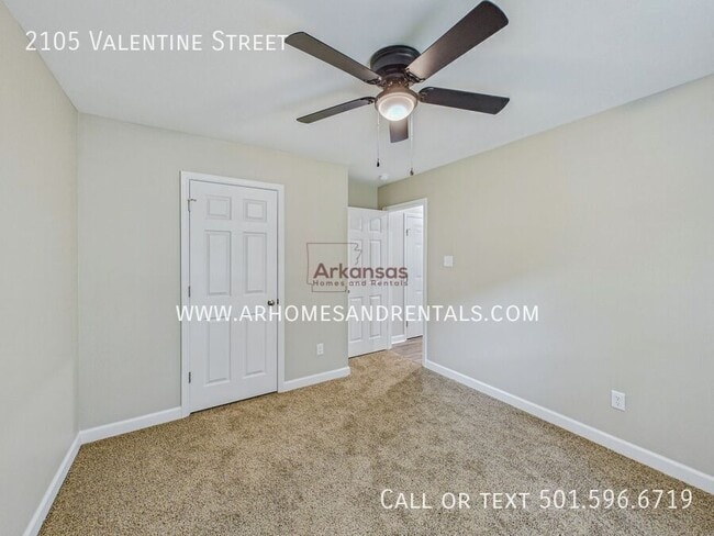 Building Photo - 2105 S Valentine St