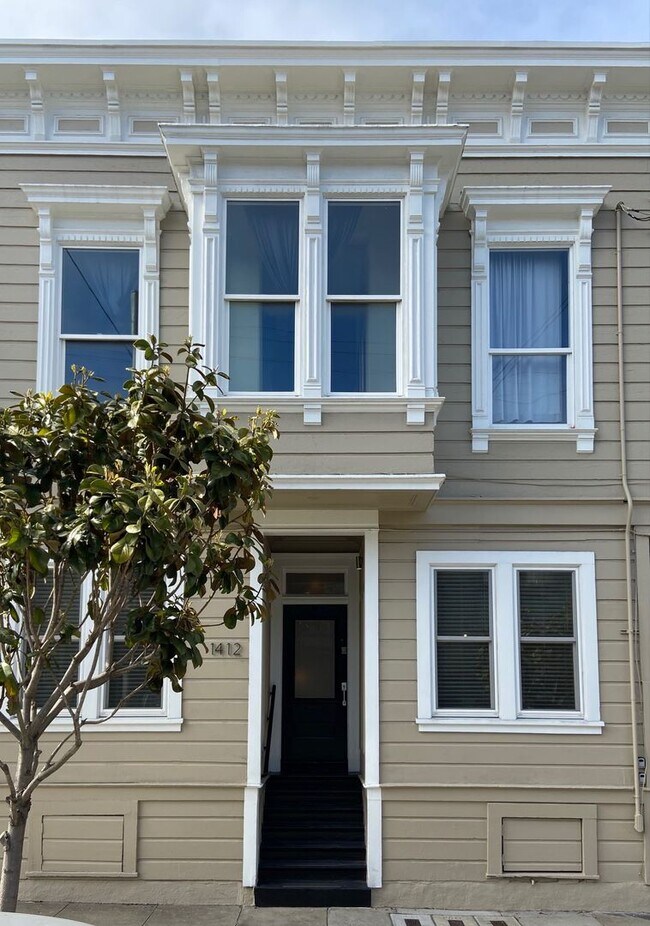 Building Photo - 1412 Hayes St