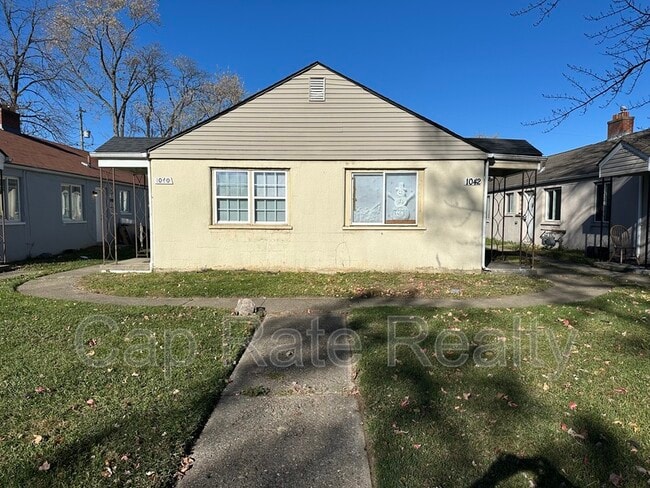 Building Photo - 1042 Loretta Ave