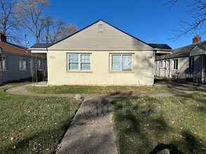 Building Photo - 1042 Loretta Ave