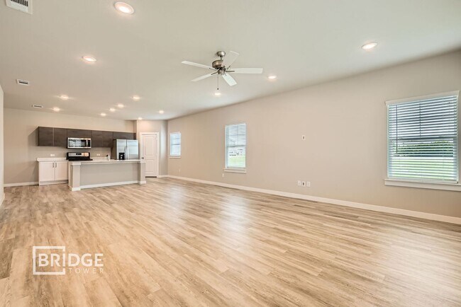 Building Photo - A1- Albany Plan