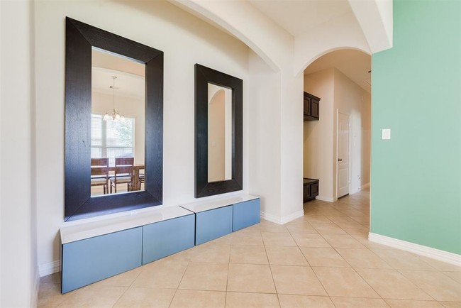 Building Photo - 24918 Azalea Ranch Dr