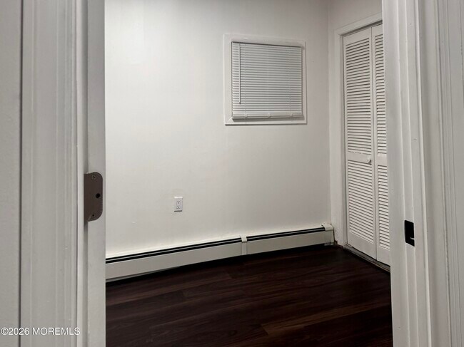 Building Photo - 198 New Brunswick Ave