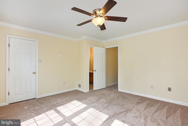 Building Photo - 1838 Oxford Square