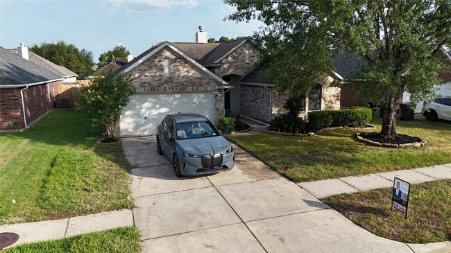 Building Photo - 2119 Hannover Way