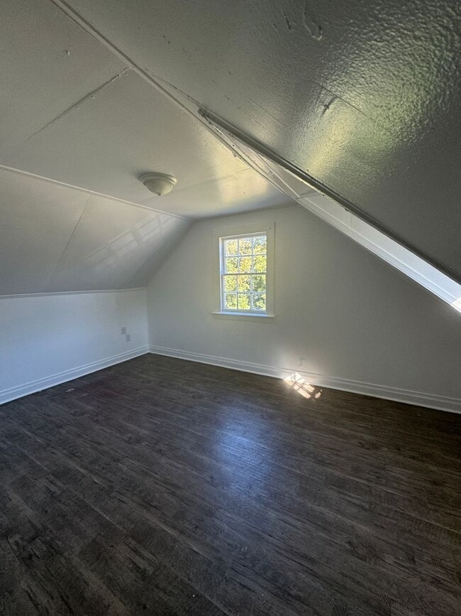 Building Photo - 1BR/1BA Apartment near Downtown Raleigh