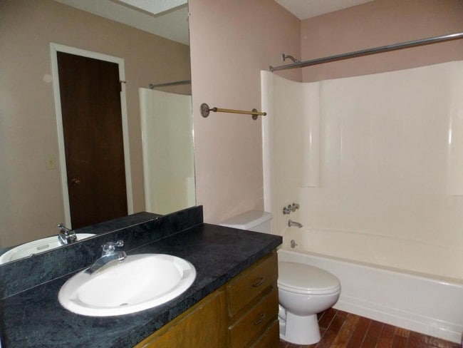 Building Photo - 119 Greenbriar Trail