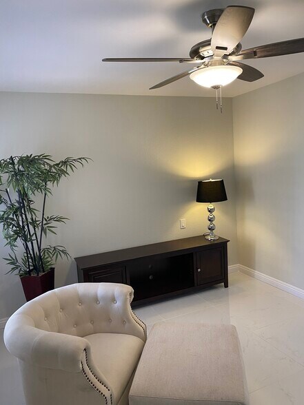 Building Photo - 41662 Aventine Ct