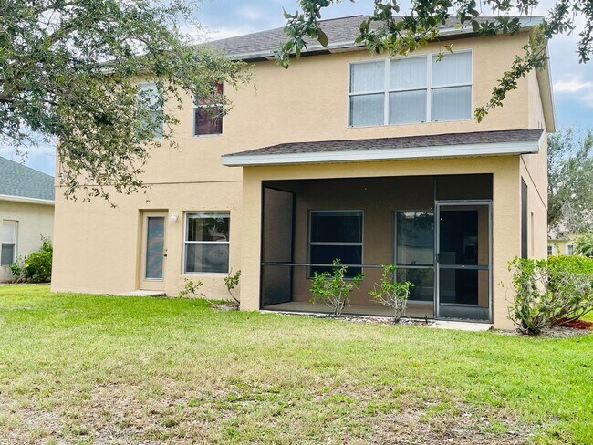 Building Photo - **SUNCOAST LAKES GATED COMMUNITY**