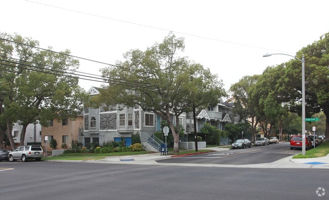 Building Photo - 217 N 6th St