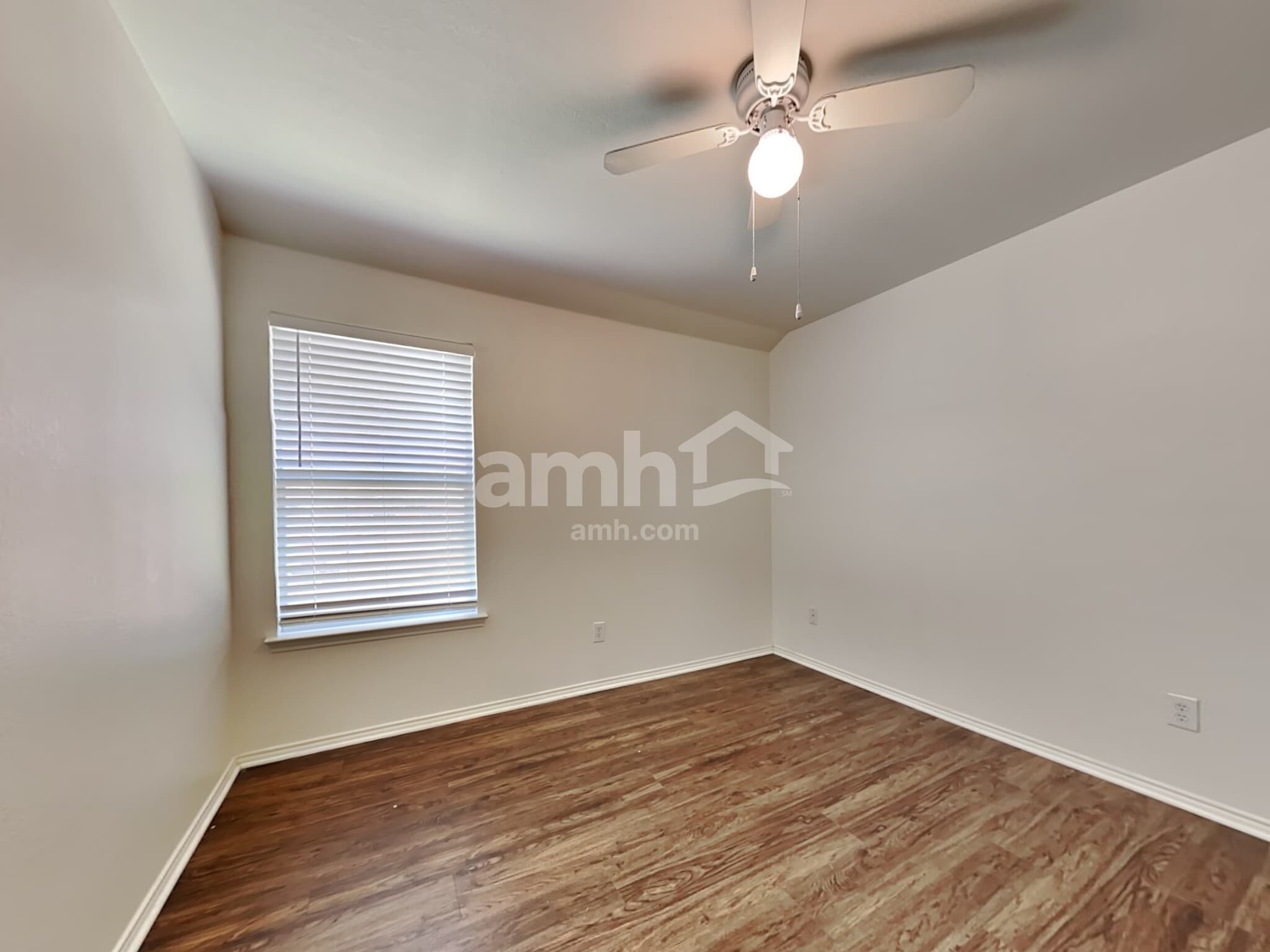 Building Photo - 2923 Tanglebrook Dr