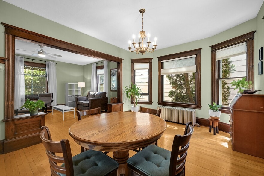 dining room - 2220 26th Ave S