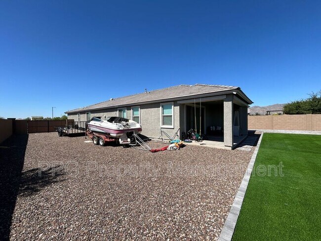 Building Photo - 19700 W San Miguel Ave