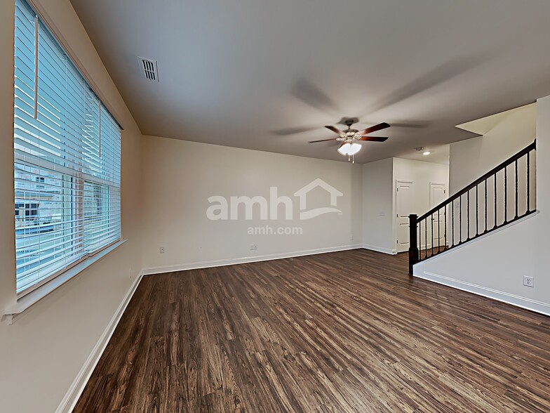 Building Photo - 3251 Brierhill Rd