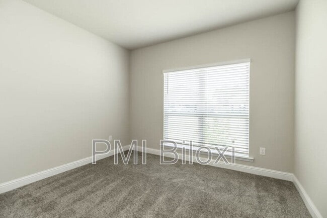 Building Photo - 1208 Carraway Cv