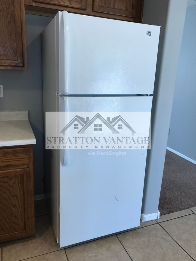 Building Photo - 12525 W Rosewood Ln