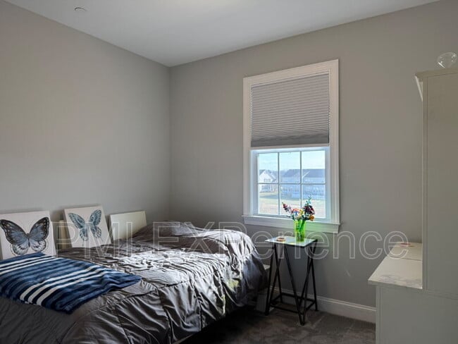 Building Photo - 1001 Rye Dr