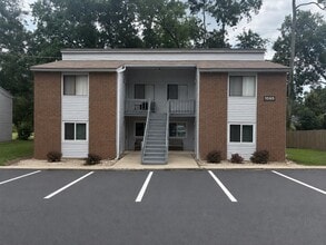 Building Photo - 1595 Willow Bend Way
