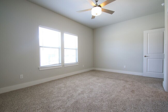 Building Photo - 225 Stewart Bend Ct