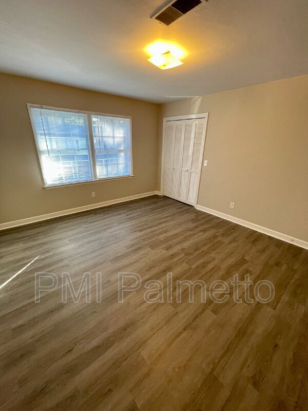 Building Photo - 718 Augusta St