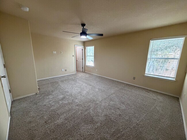 Building Photo - 9103 Rainbow Creek