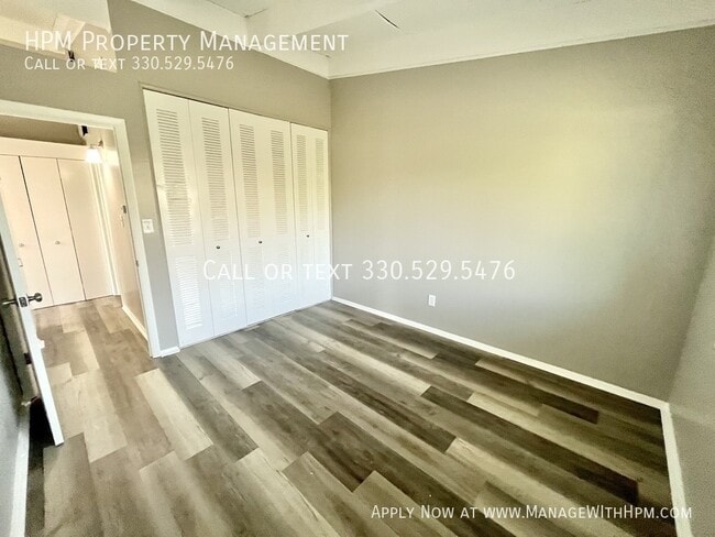 Building Photo - 883 Bryant Ave