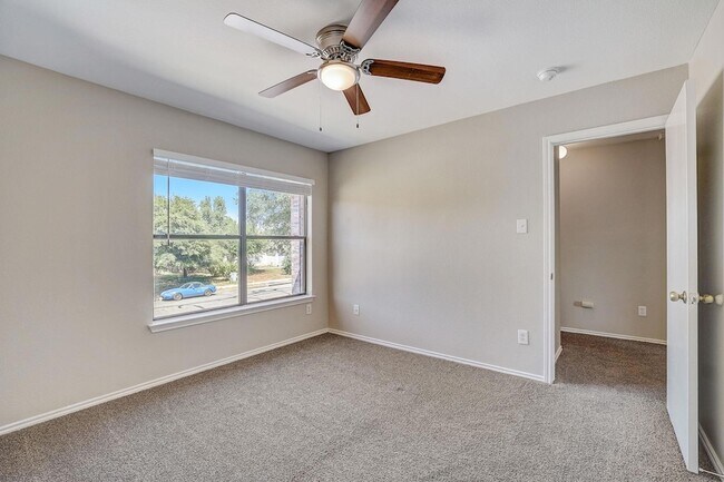 Building Photo - 314 Bello Dr