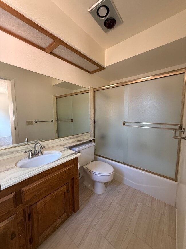 Building Photo - Beautiful Two Story Orcutt Town Home in th...