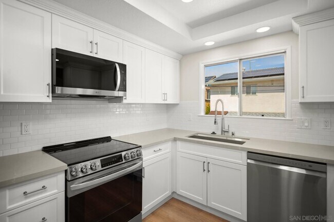 Building Photo - 324 D Ave