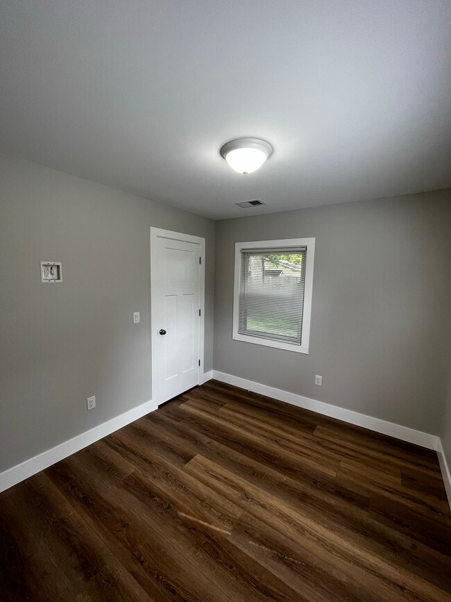 Building Photo - 54 Fontenelle St SE