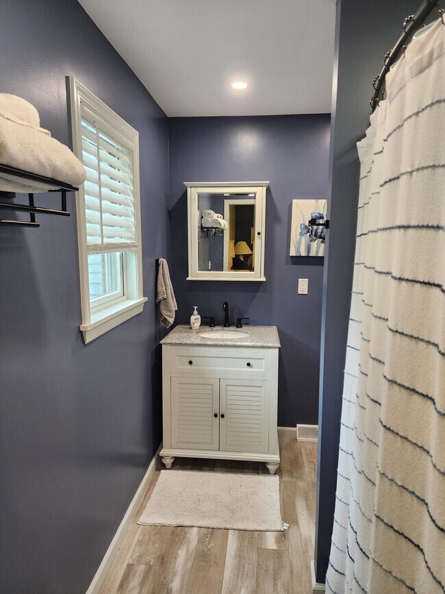 Building Photo - 13894 US-30