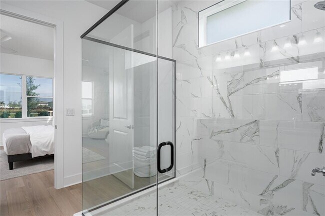 Building Photo - 8210 Golden Bch Ct