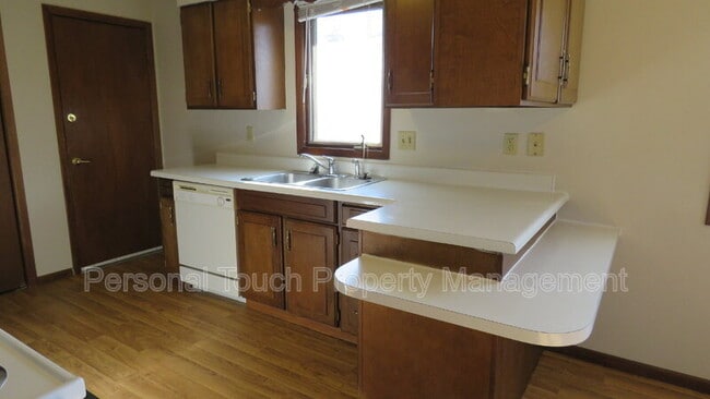 Building Photo - 1346 17th St S
