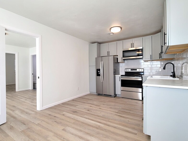Building Photo - 4701 N McKinley Ave