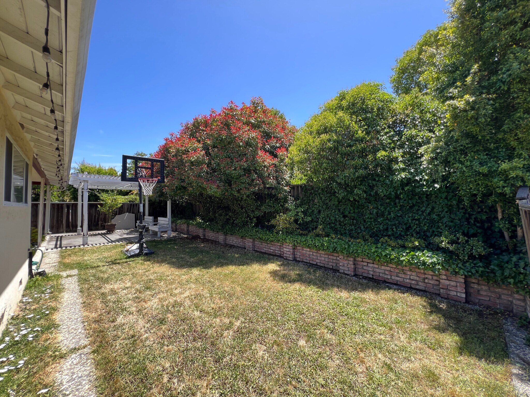Building Photo - 1642 Tahoe Dr