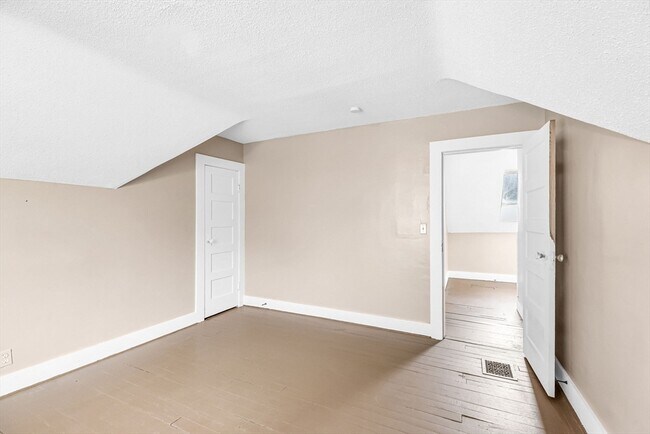 Building Photo - 23 Biltmore St