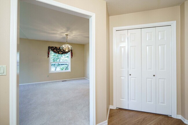 Building Photo - Beautifully Landscaped 1/4 acre with Well Maintained 4 bedroom 2 Bath Home with 3 Car Garage