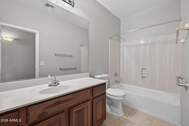 Building Photo - 3096 E Kingbird Pl
