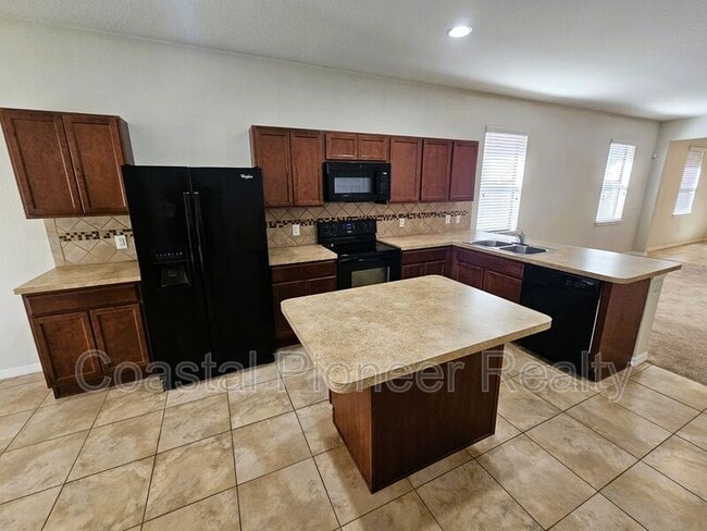 Building Photo - 6302 Magnolia Park Blvd