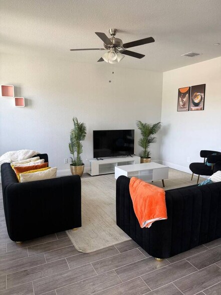 Building Photo - 6000 Bursey Rd