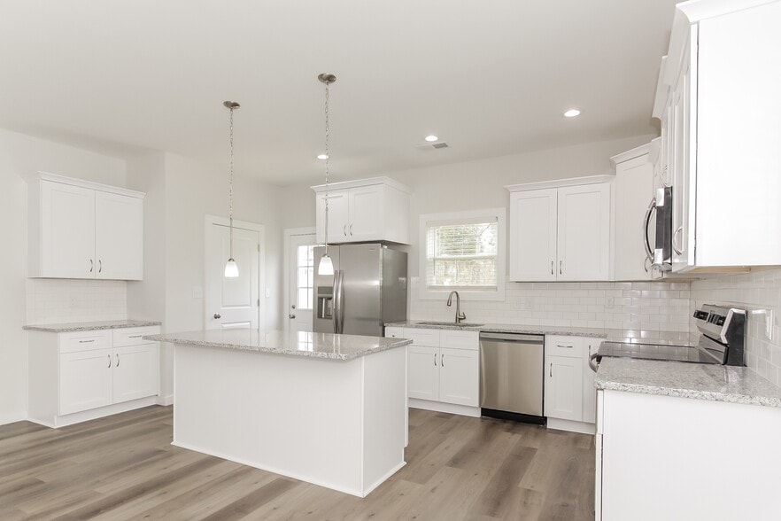 Building Photo - 5507 Laborde Ave