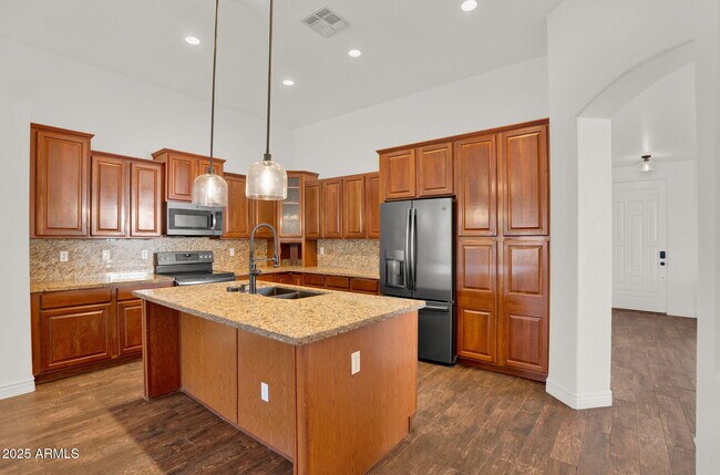 Building Photo - 7431 E Norwood St