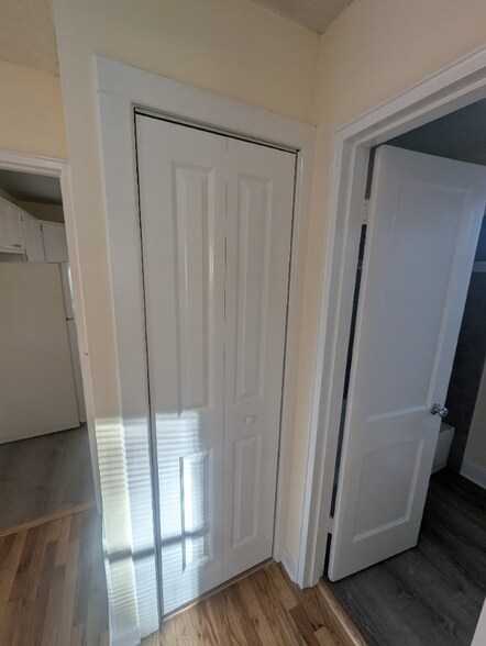 Building Photo - 4 Maple Leaf Ct