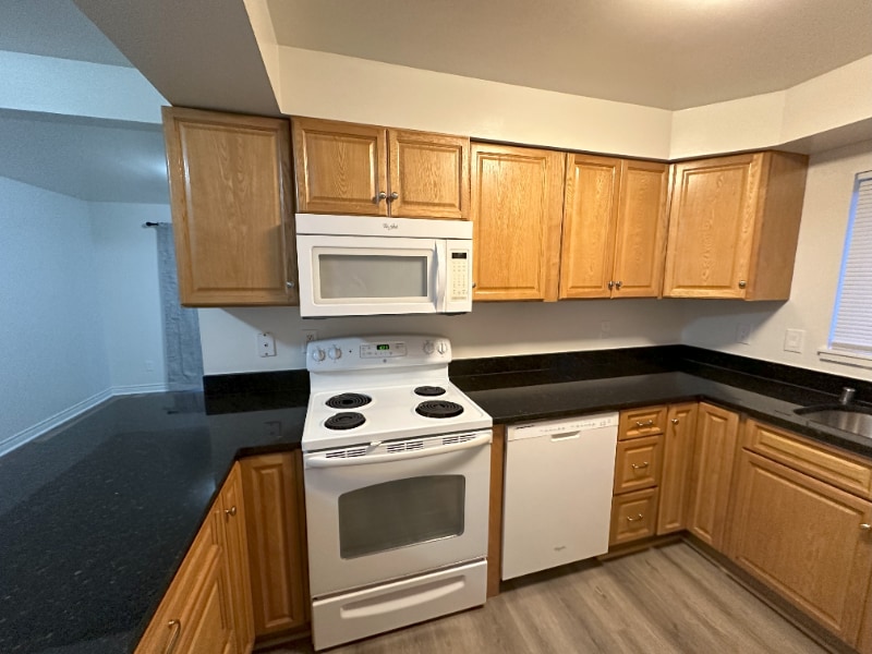 Building Photo - 2324 Walnut St