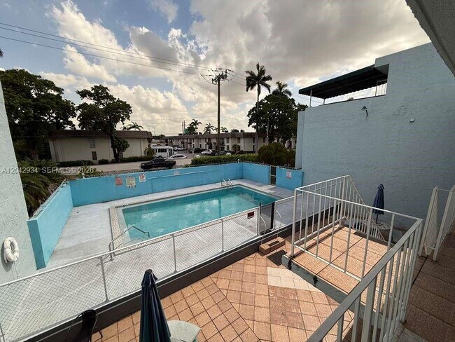 Building Photo - 4370 NW 11th St