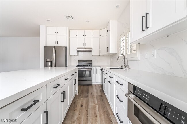 Building Photo - 268 Bella Matese Ave