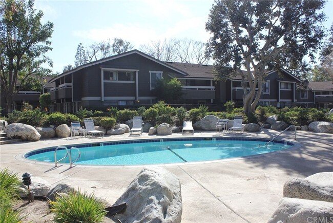 Pool - 184 Streamwood