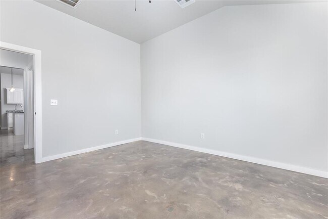 Building Photo - 2323 SW 90th Pl