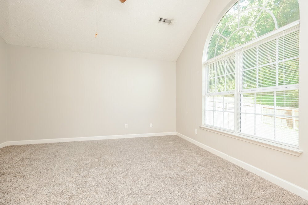 Building Photo - 641 Belgium Dr