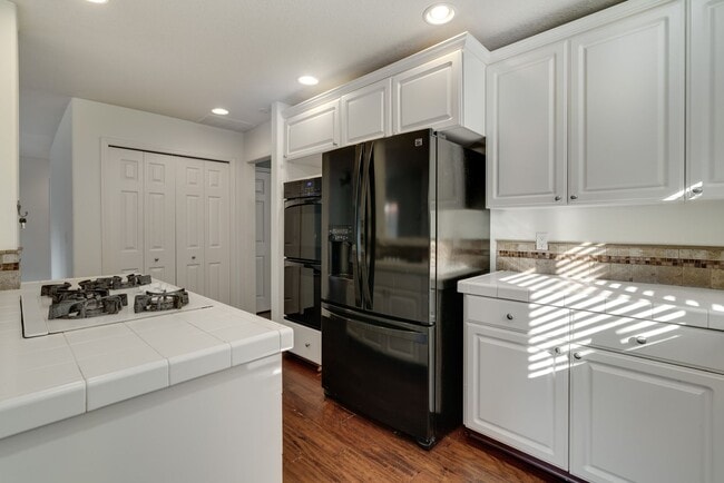 Building Photo - Spacious 4BR / 3BA Home in Desirable Bethany Area